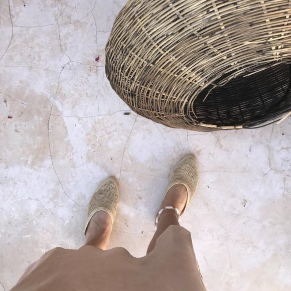 Handmade Raffia Slippers - Picture 2 of 8